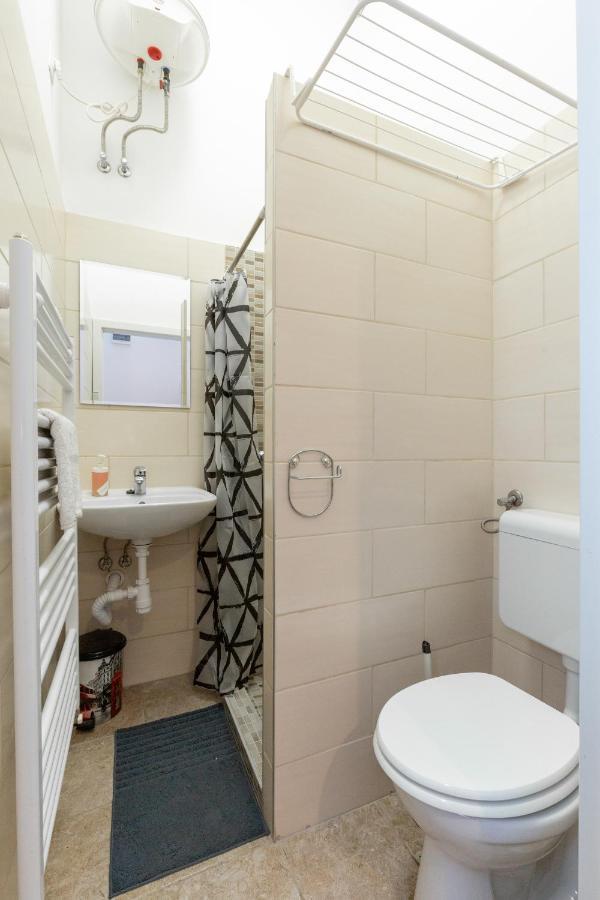 Nepszinhaz 16 Tiny Studios Budapest Bagian luar foto