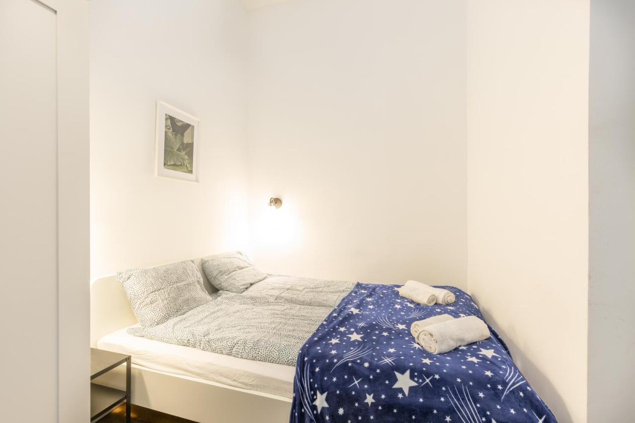Nepszinhaz 16 Tiny Studios Budapest Bagian luar foto